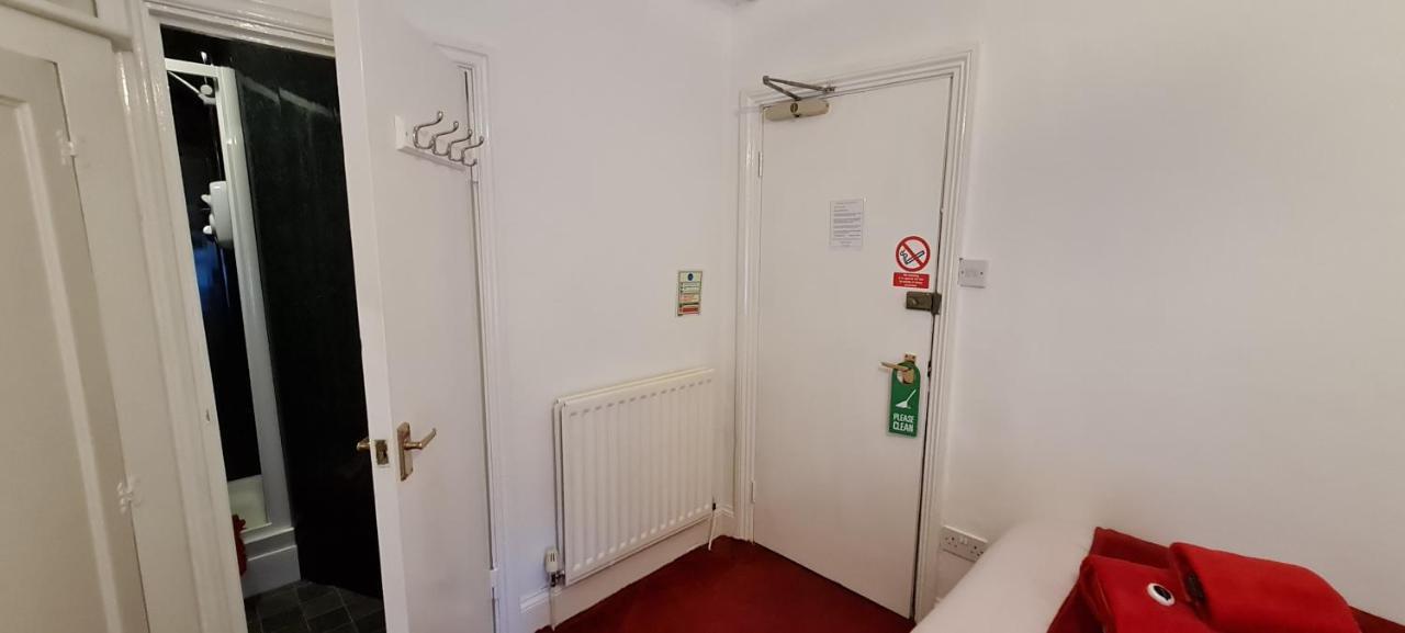 Holly Cottages Боунес он Уиндърмиър Екстериор снимка